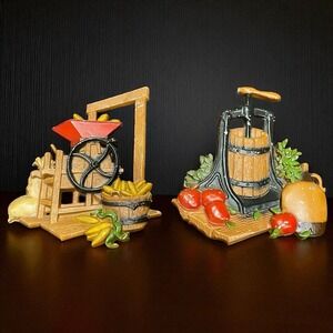 2 VTG HOMCO Wall Plaques Corn Grinder Apple Cider Press Farmhouse Kitchen Decor